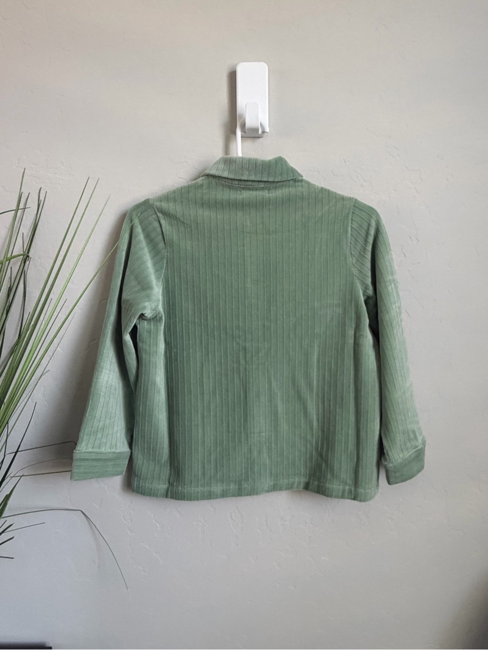 The Sunday Collective Ribbed Button Front Shirt Green Bay 8-9Y NWT Portugal - Picture 2 of 7